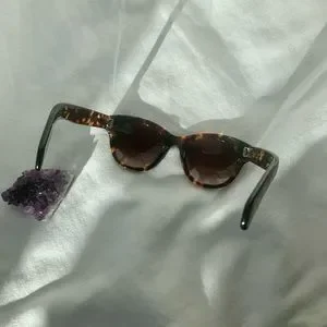 Wildfox Monroe Tortoise Sunglasses Wildfox | Accessories | Wildfox Monroe Tortoise Sunglasses  main image 3